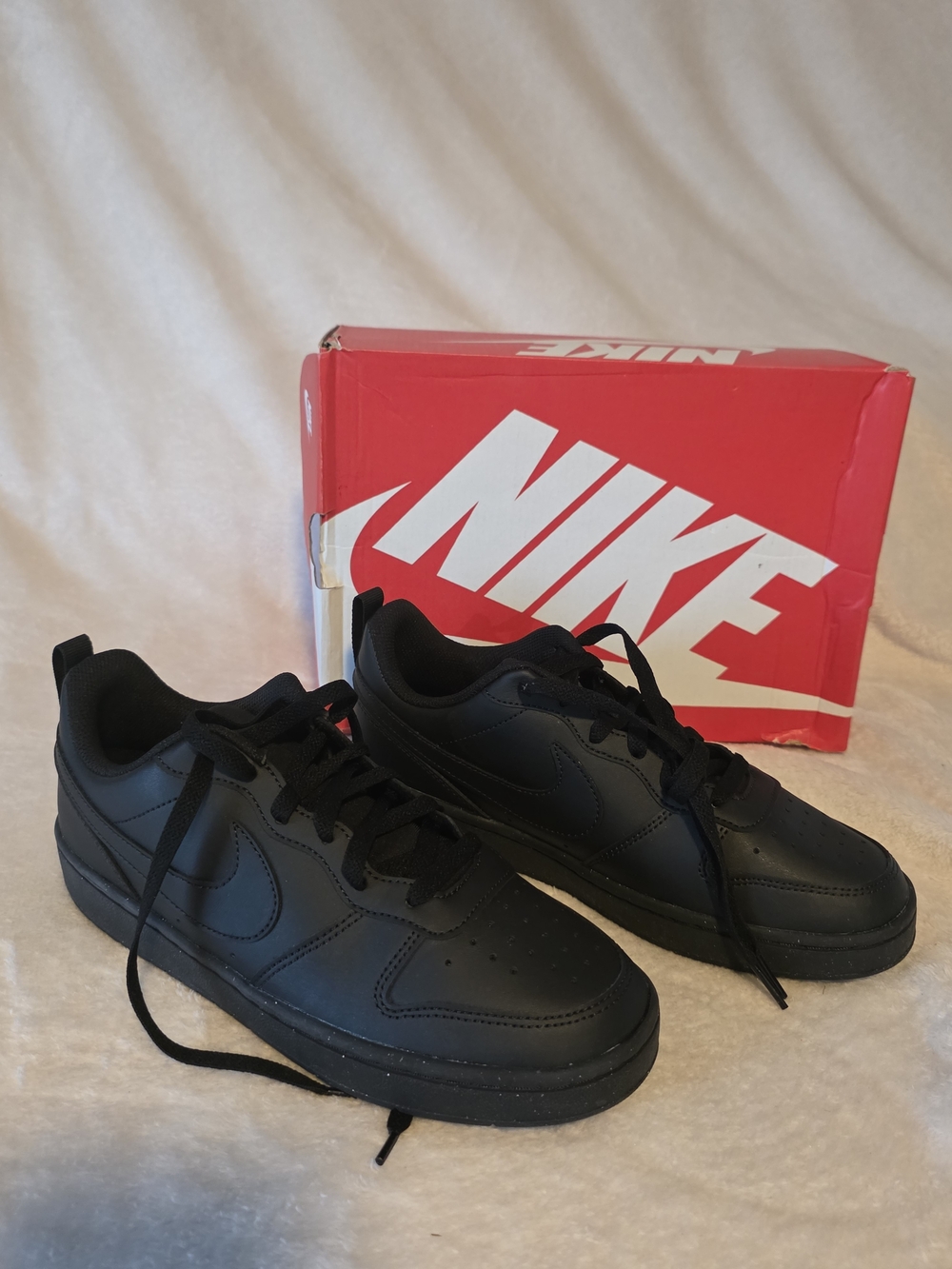 Unisex Kids' Court Borough Low Recraft Shoes size 7Y